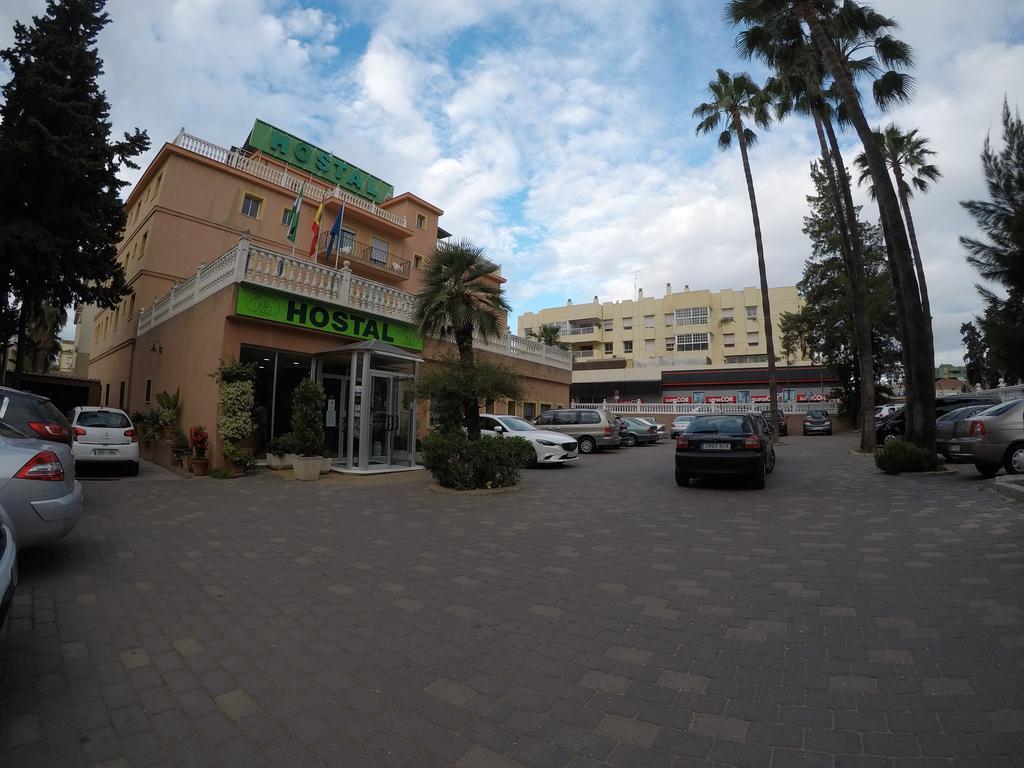 Hostal La Casa De Enfrente Малага Екстериор снимка