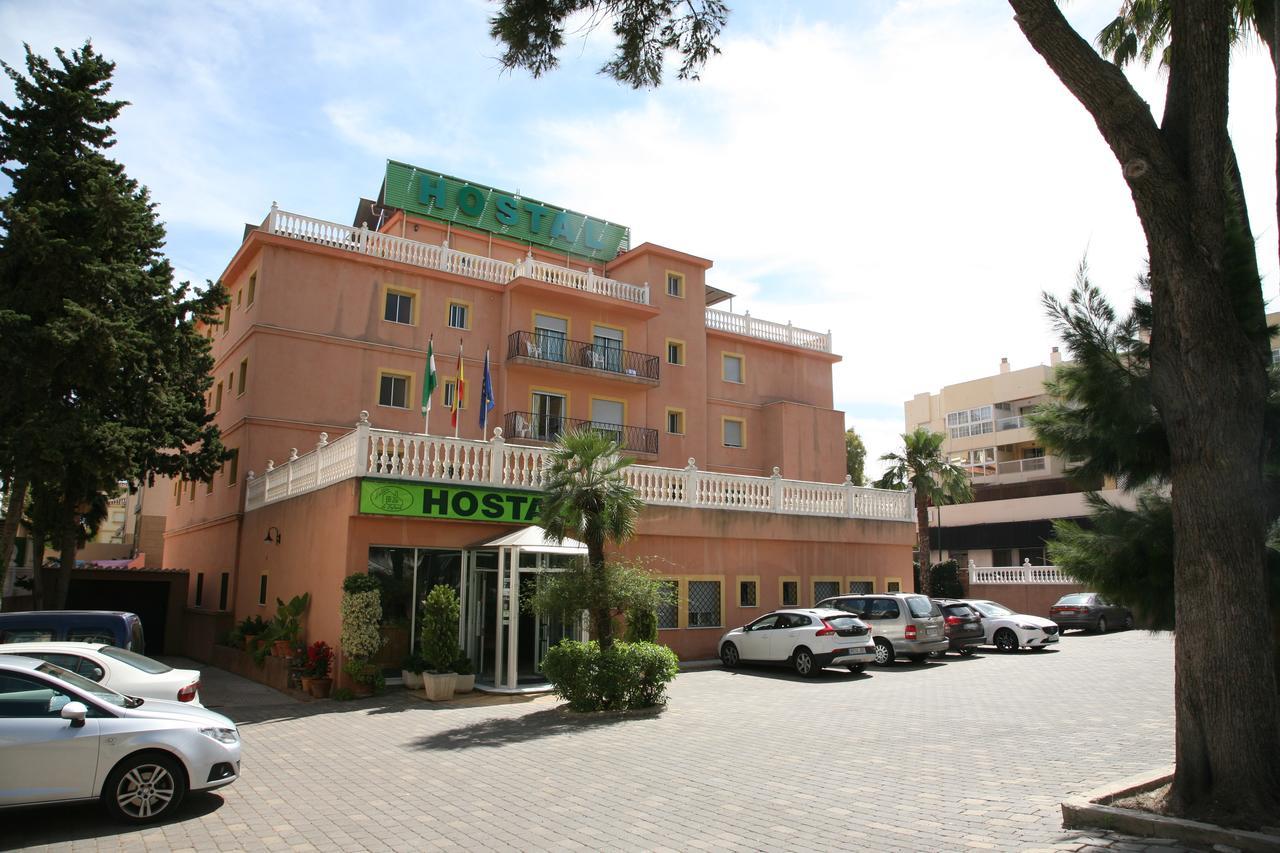 Hostal La Casa De Enfrente Малага Екстериор снимка